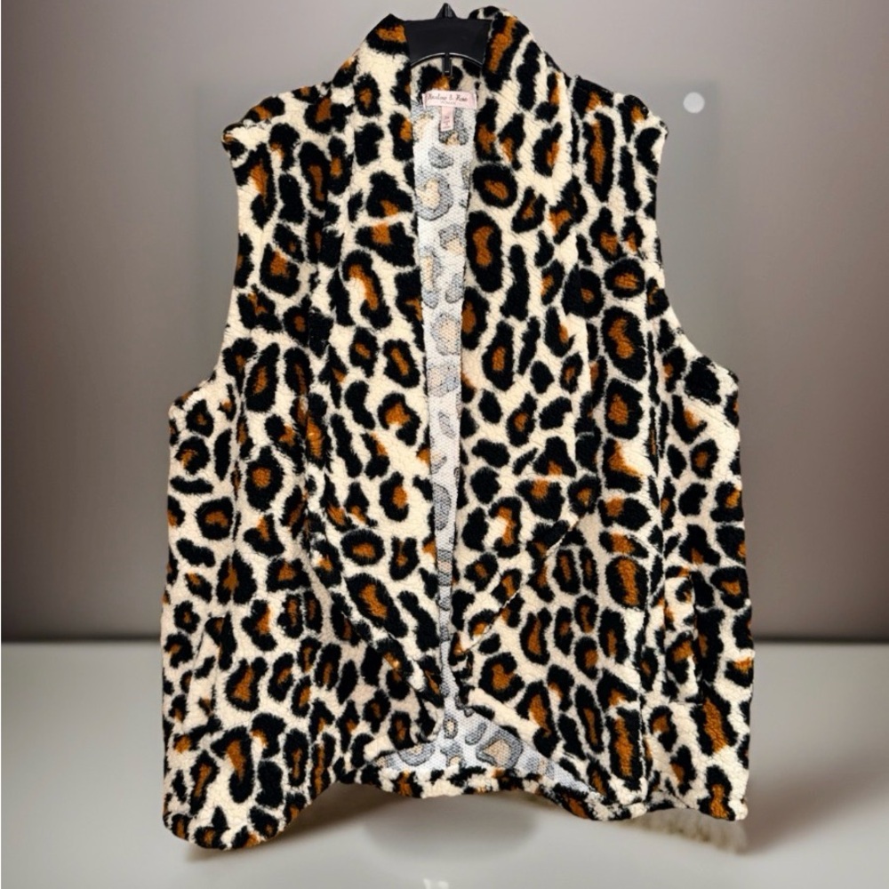 Harlow & Rose Plus Leopard Print Faux Fur Sherpa Vest w/Pockets-3X-EUC